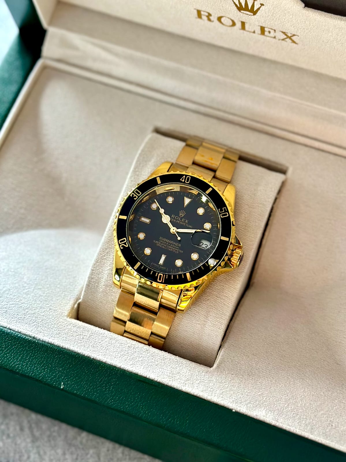ROLEX Submariner GOLD