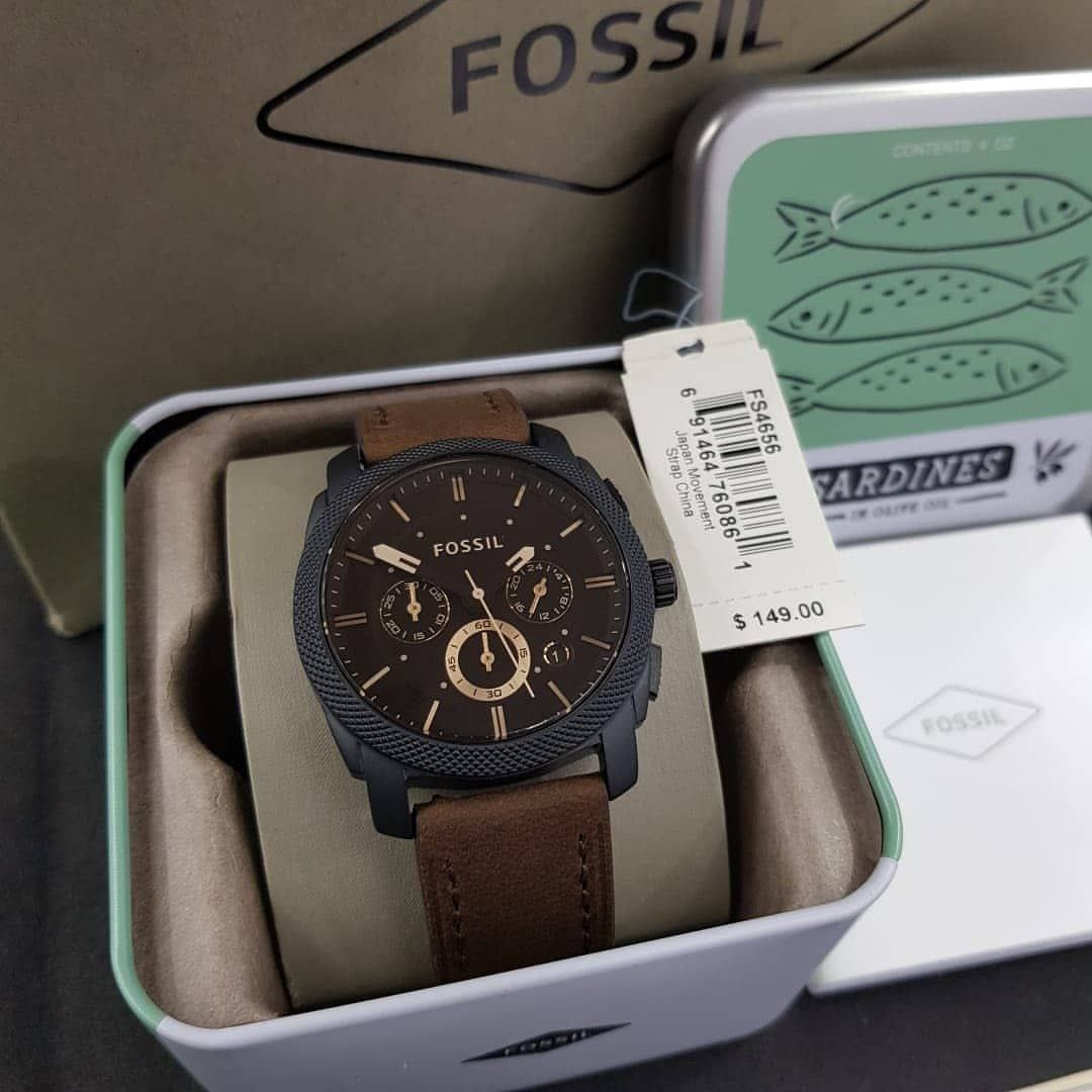 Fossil Classic