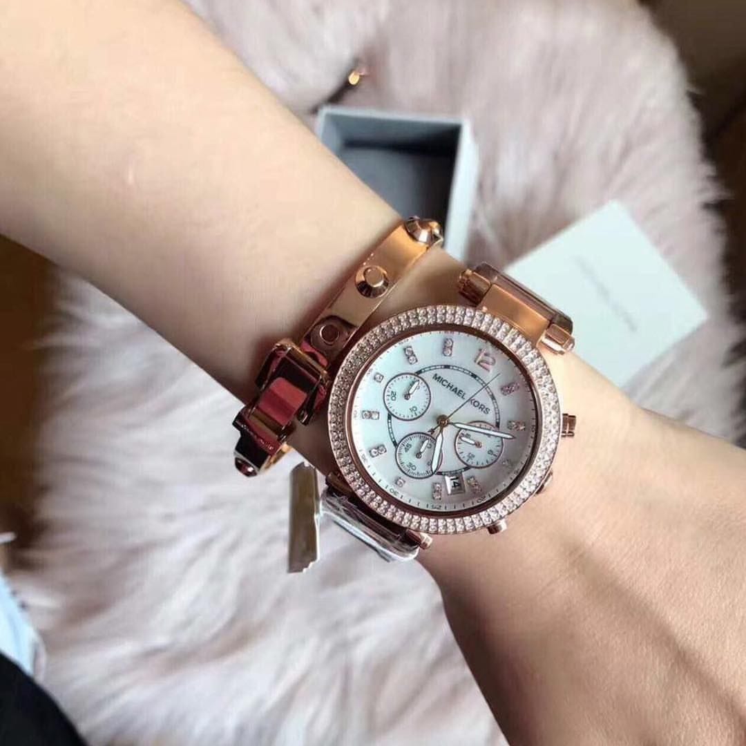 Michael Kors Luxury Gold